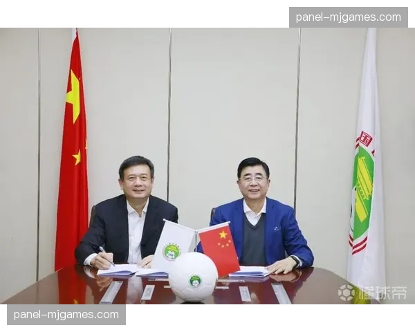 中国足协与教育部联合推动，足球成为多所高校必修体育课