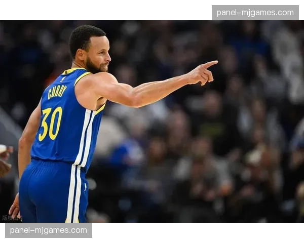 科尔搂库里格林引动容：勇士附加赛出局，库里展沮丧布克狄龙笑开花